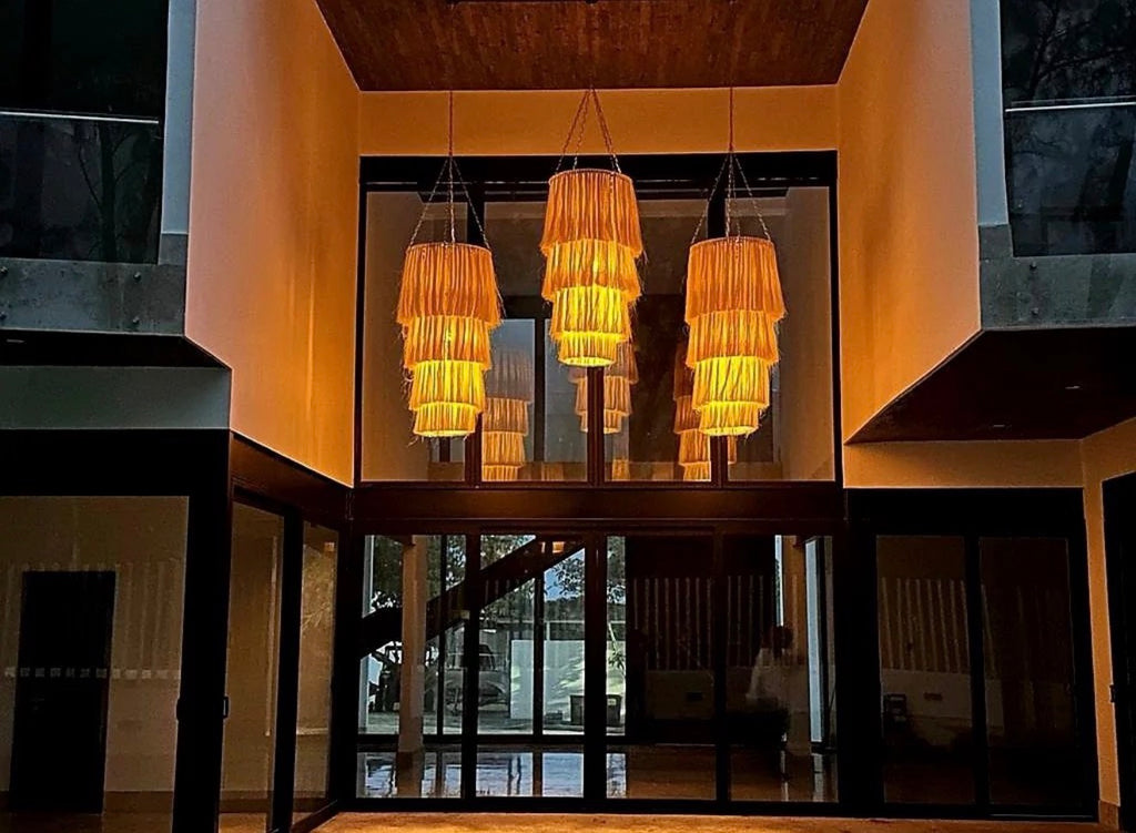 Yaakun - Lámpara Colgante de Fibra de Henequén