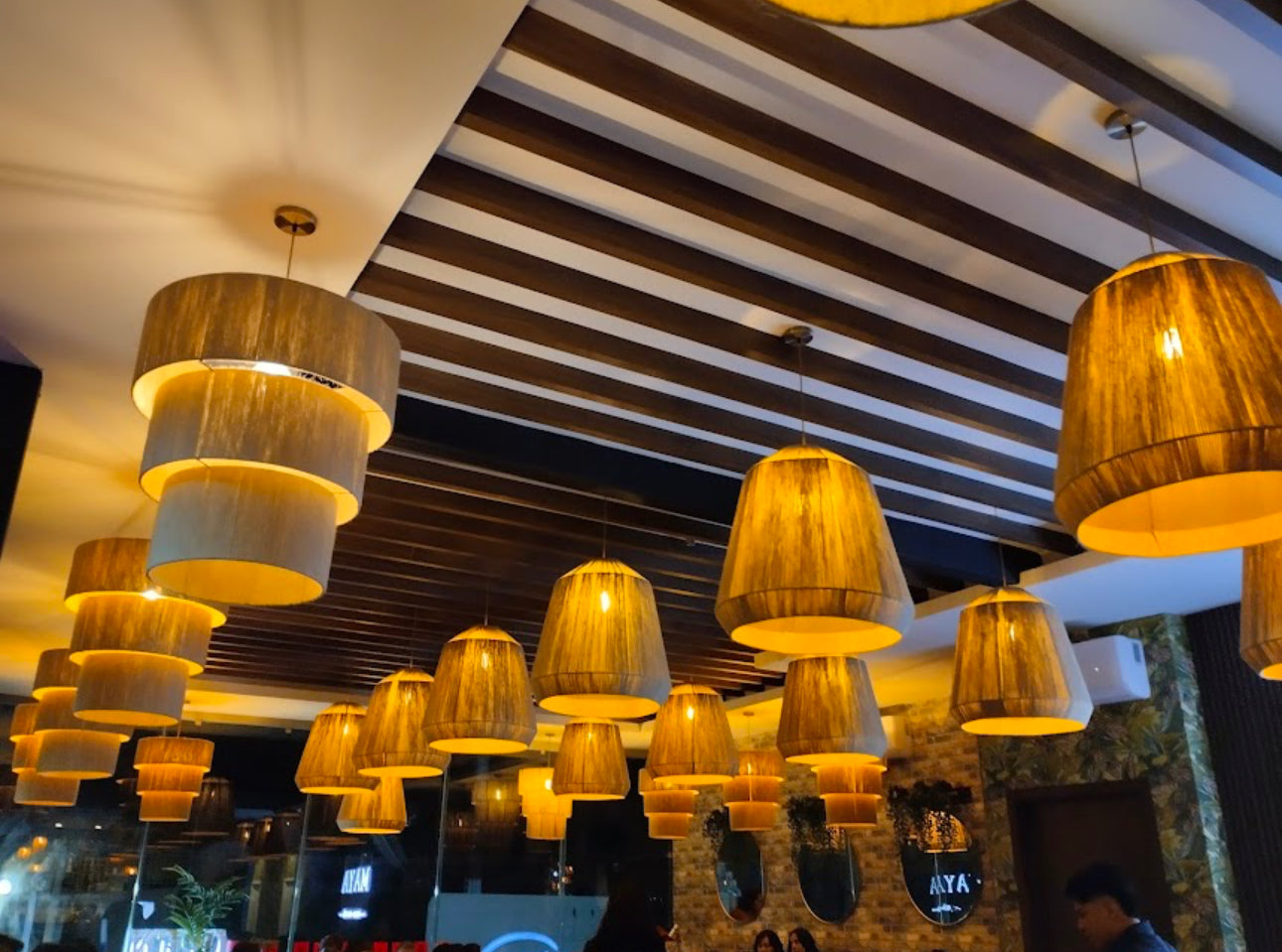 Tan - Lámpara Colgante de Yute