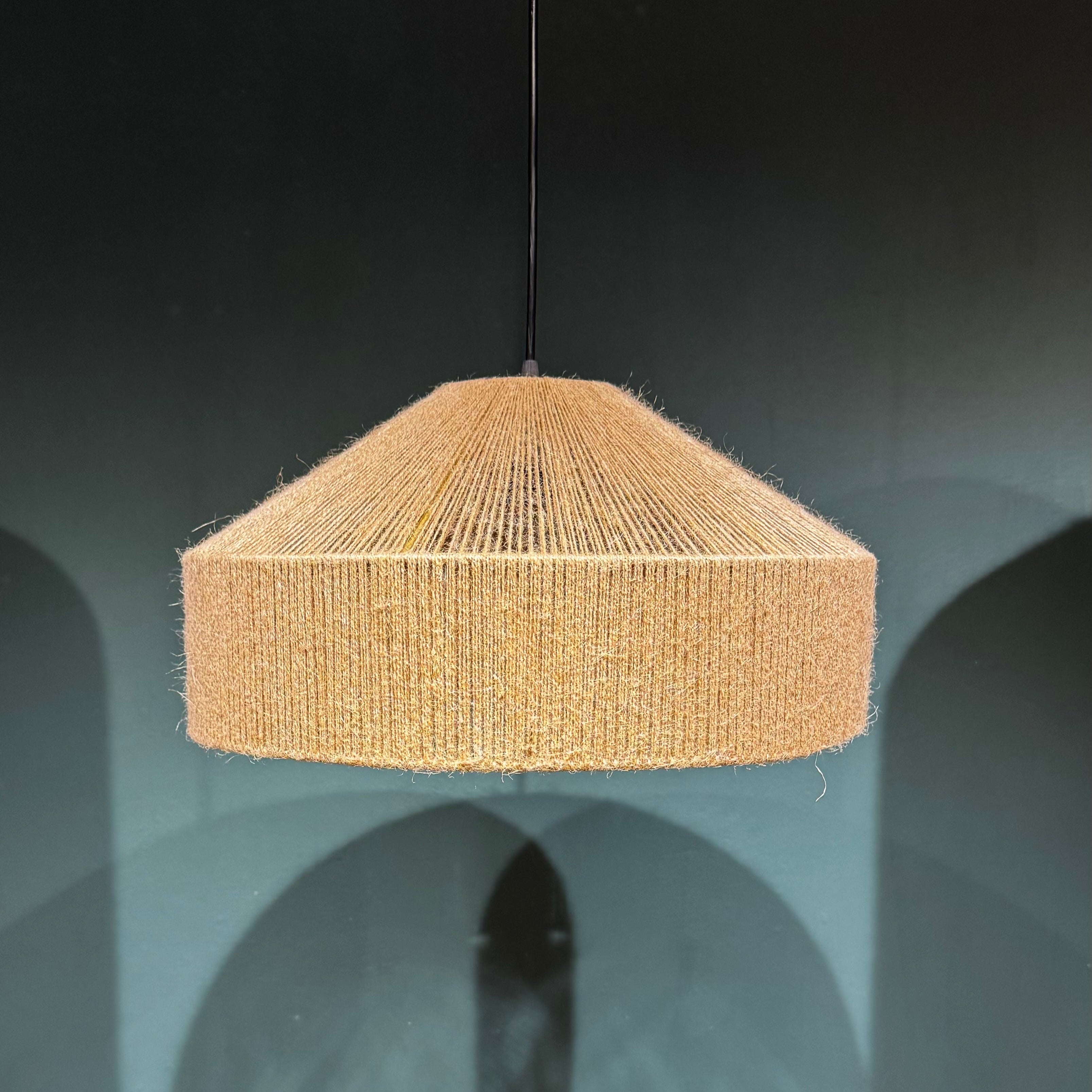 Pheasant – Hanging lamp made of jute